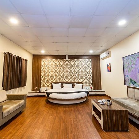 Narmada Hills Resort Godarpura Esterno foto