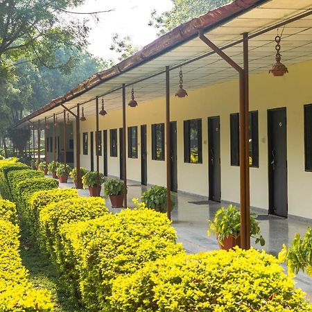 Narmada Hills Resort Godarpura Esterno foto