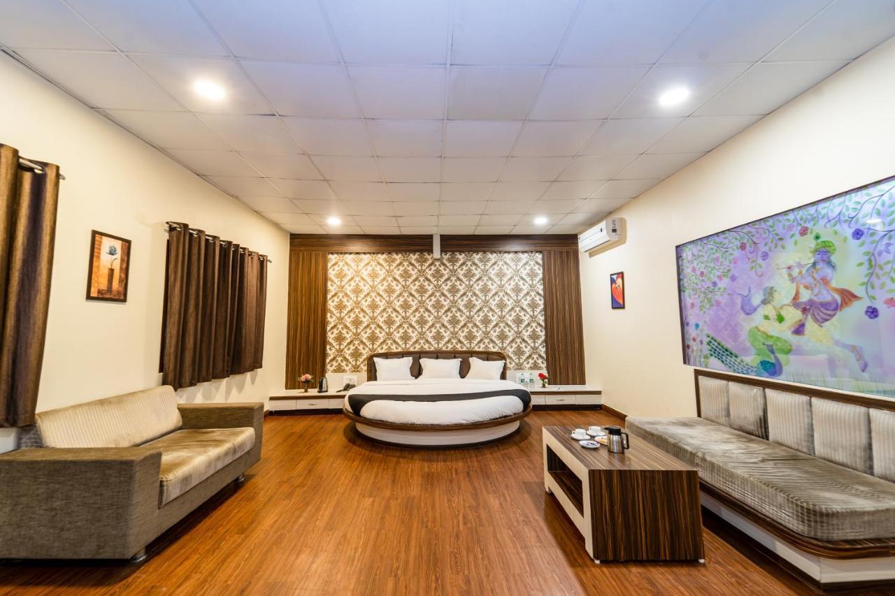 Narmada Hills Resort Omkareshwar Esterno foto