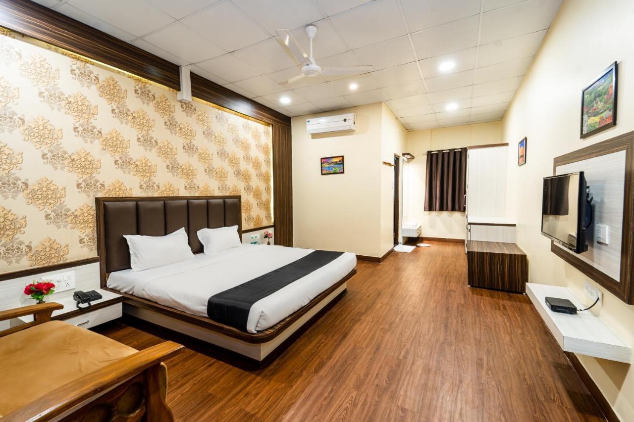 Narmada Hills Resort Godarpura Esterno foto