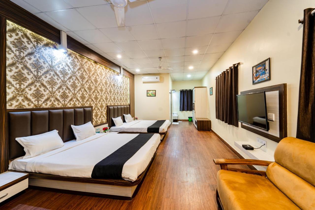 Narmada Hills Resort Godarpura Esterno foto