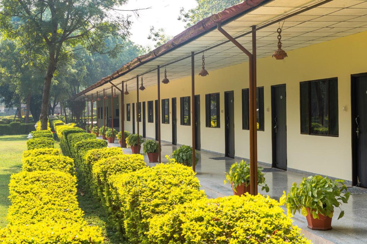 Narmada Hills Resort Godarpura Esterno foto