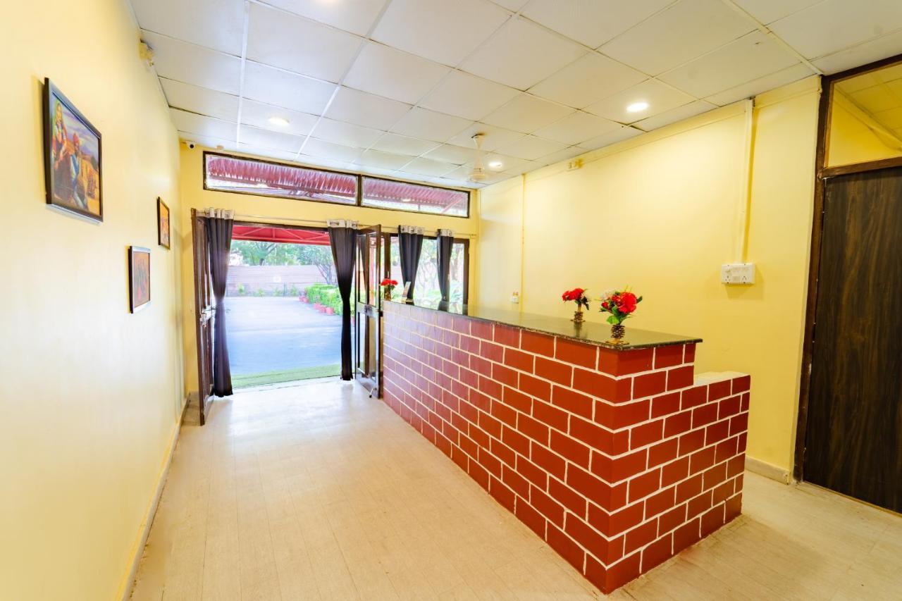 Narmada Hills Resort Godarpura Esterno foto