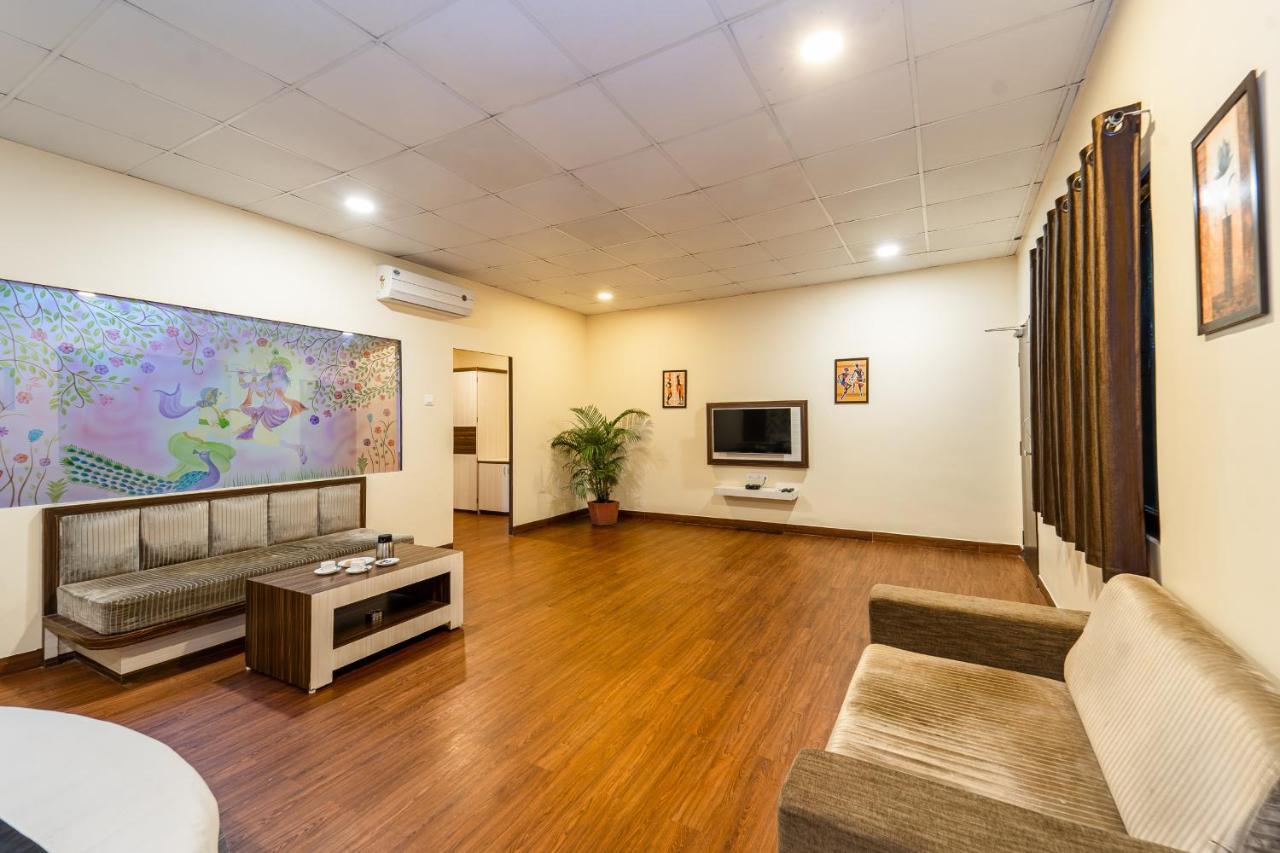 Narmada Hills Resort Godarpura Esterno foto