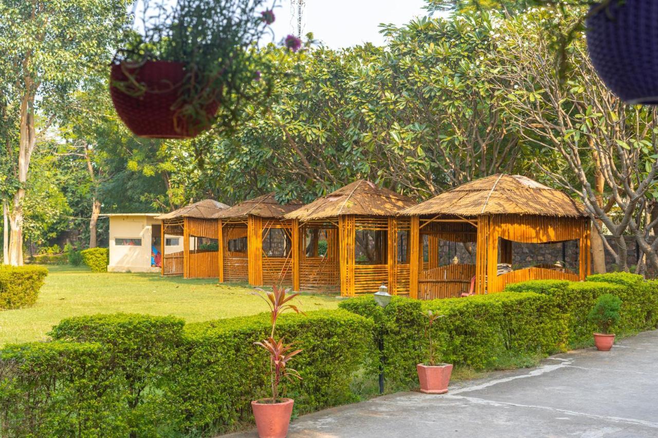 Narmada Hills Resort Godarpura Esterno foto