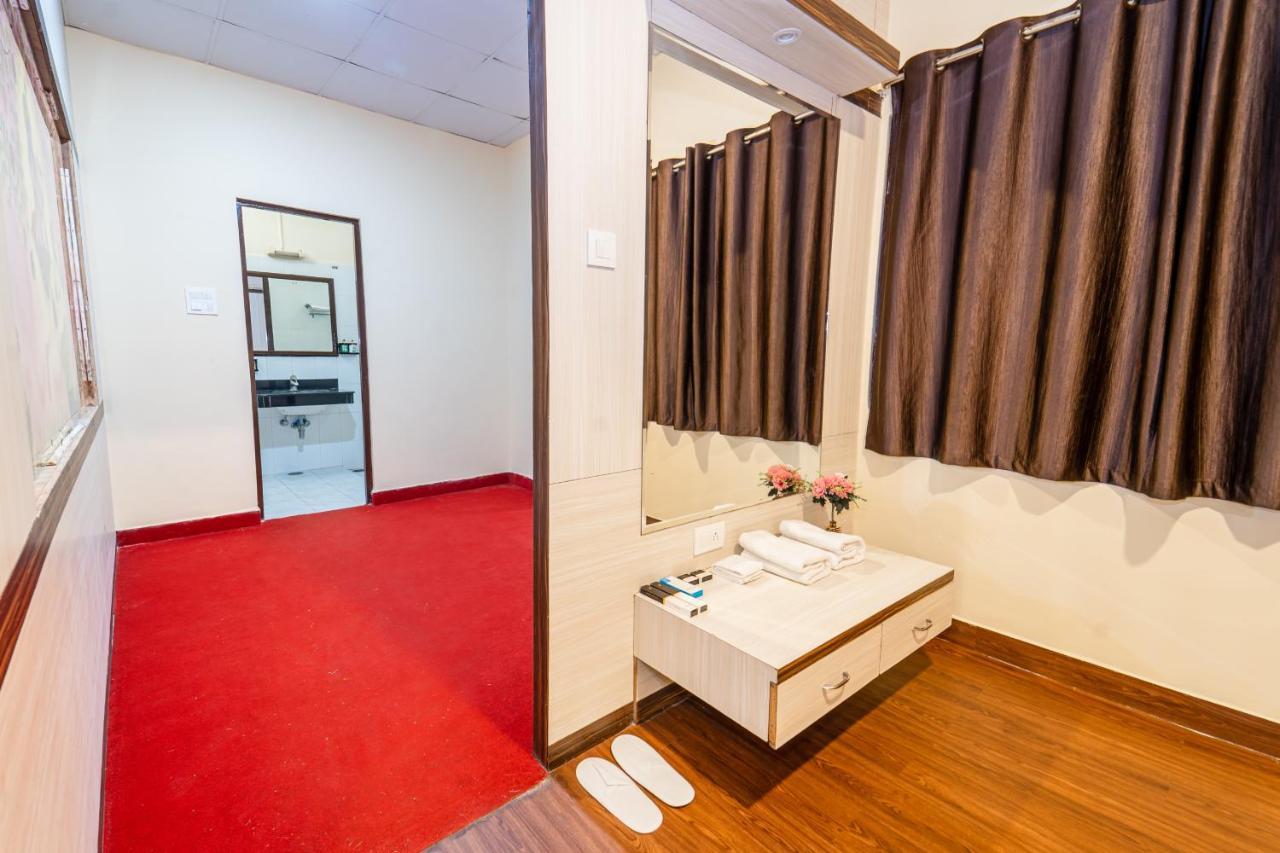 Narmada Hills Resort Omkareshwar Esterno foto