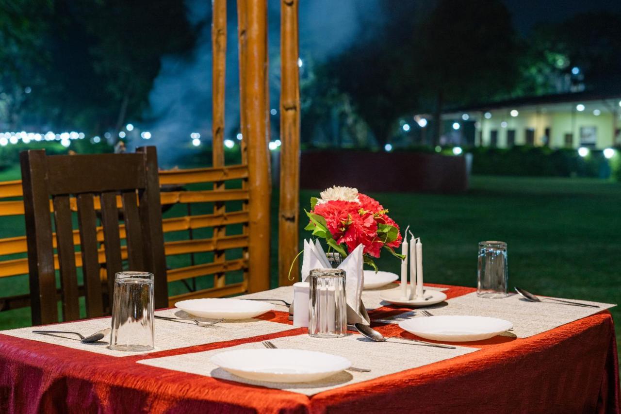 Narmada Hills Resort Godarpura Esterno foto