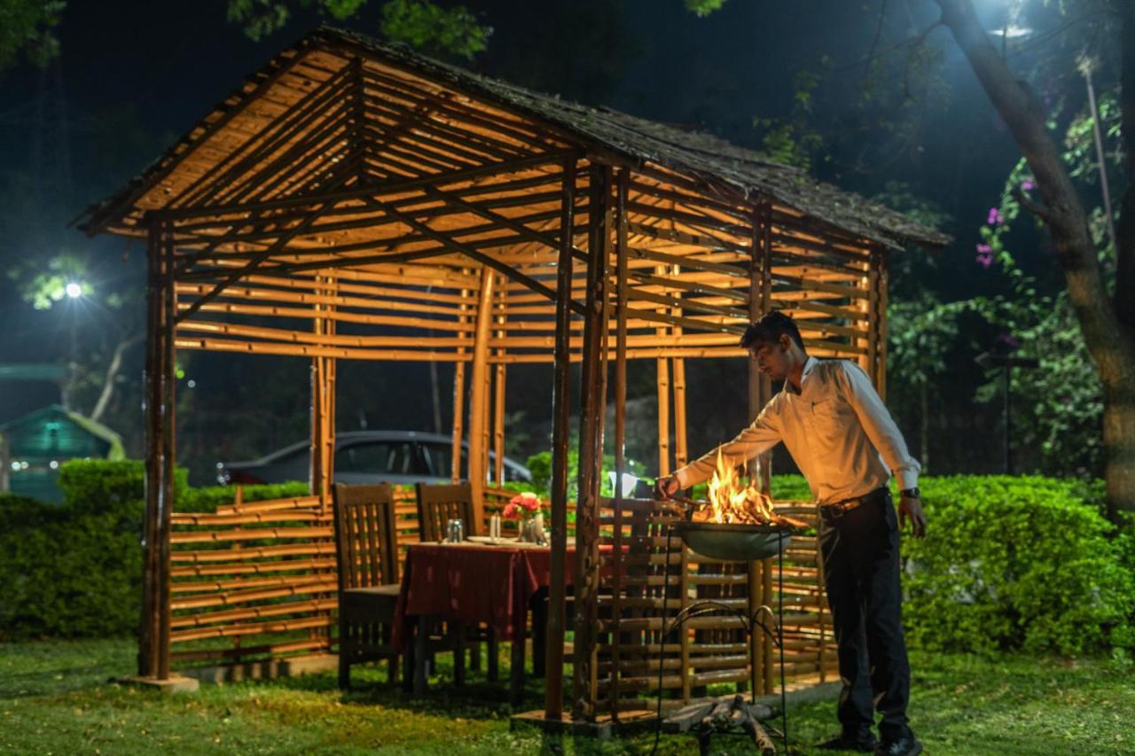 Narmada Hills Resort Godarpura Esterno foto